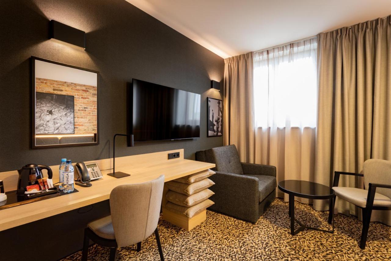 Premium River Side Room,684425610:JPEG